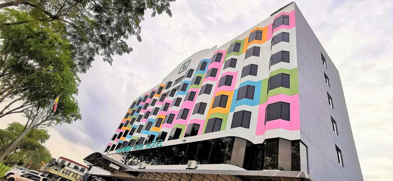 Kuching Park Hotel Exteriér fotografie